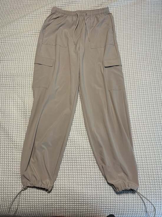 Gilly Hicks Pants - Gilly Hicks Cargo Athletic Jogger